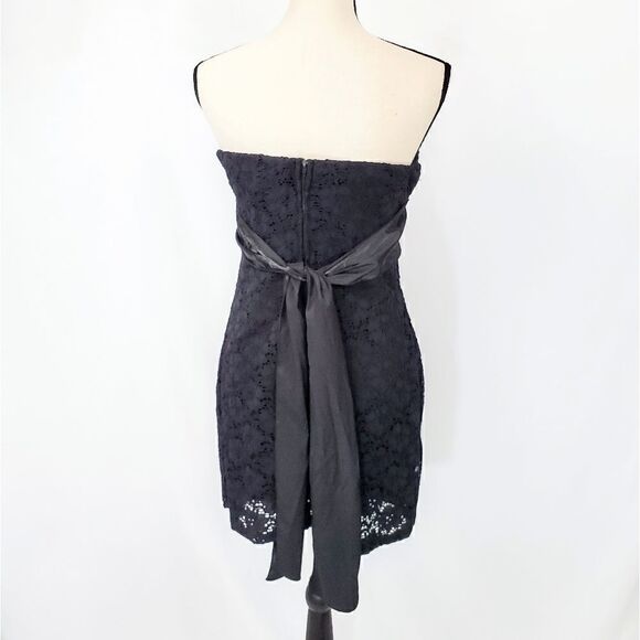 Love Reign Strapless Lace Mini Party Dress - Picture 4 of 7